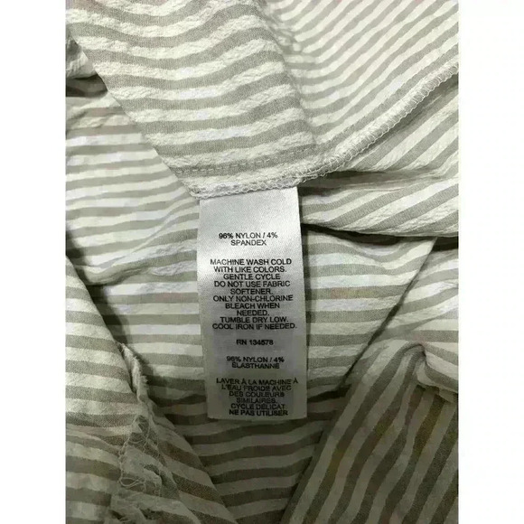 Vinyard Vines Performance Khaki Seersucker long sleeve Tier Dress Size Medium - Picture 7 of 8